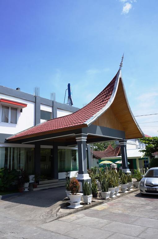 Edotel Minangkabau Padang (Sumatra) Exterior foto